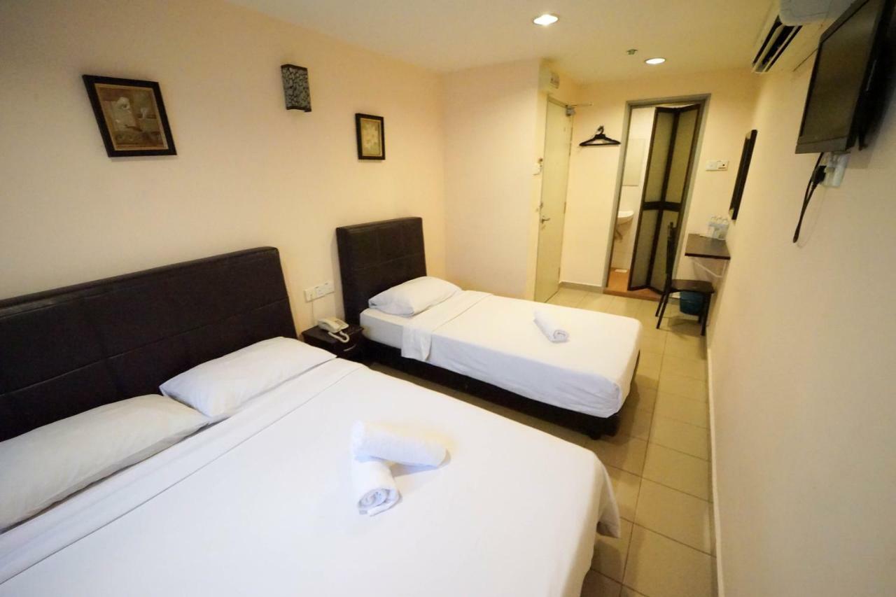A-one Hotel 2*